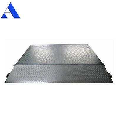 Размер стола 2000x2200 мм Двигательная загрузочная доковая рампа из оцинкованной и нержавеющей стали для вилочных погрузчиков